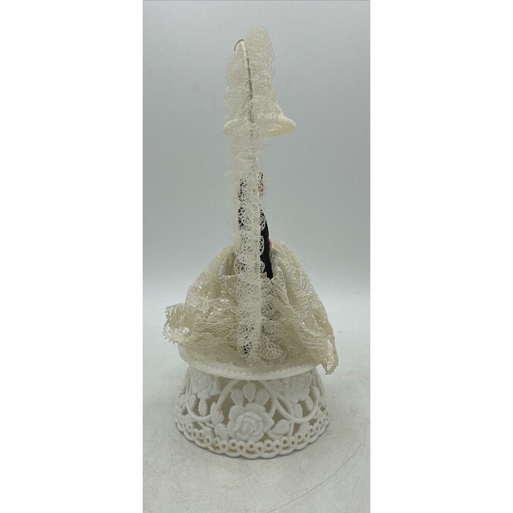 Wedding Cake Topper Bride Groom Lace Bell 1950s Vintage - Picture 12 of 16
